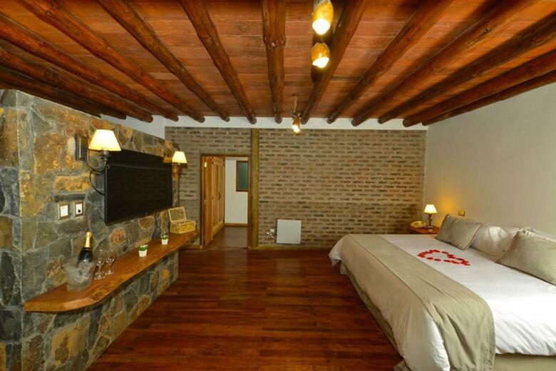 Hotel La Aldea De La Selva Lodge