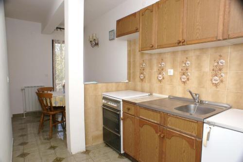 Apartment Stara Novalja 4056b