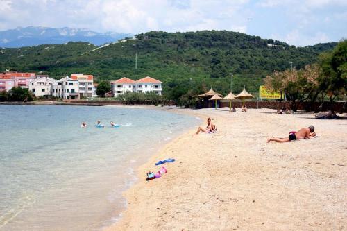 Apartment Stara Novalja 4056b