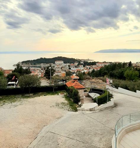 Apartments Akmadzic