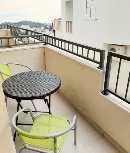 Apartments Akmadzic