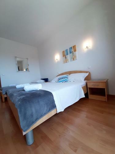 Apartments Akmadzic