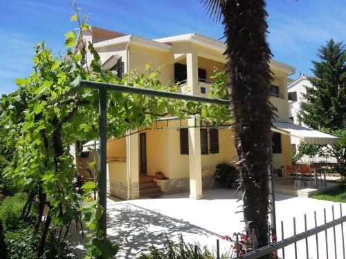 Apartments Borik Puntamika