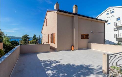 One-bedroom Apartment With Sea View In Dramalj