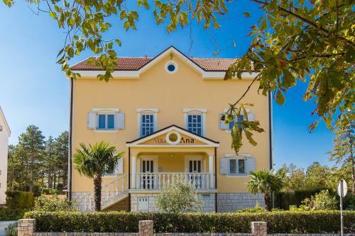 Apartamentos Villa Ana 4222