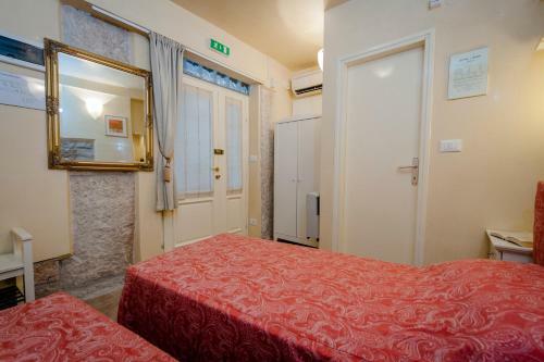Hostal Guest House Sotto I Volti