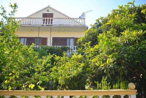 Apartments With A Parking Space Vodice - 4180