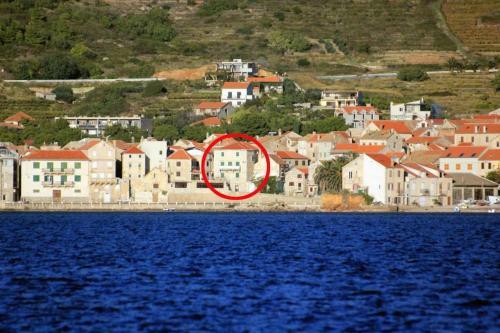 Apartment Komiza 8910b