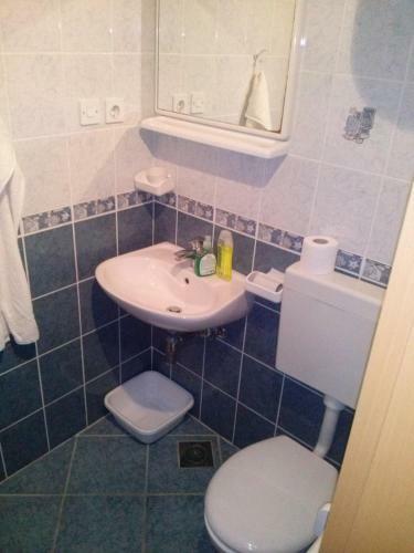 Hostal Apartments Belas