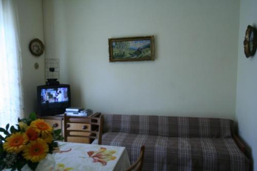 Two-bedroom Apartment In ?ilo/insel Krk 13570