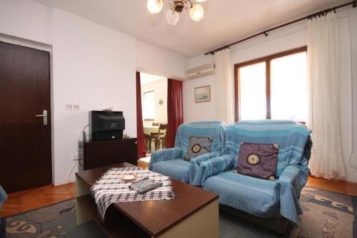 Apartments With A Parking Space Fazana - 7281