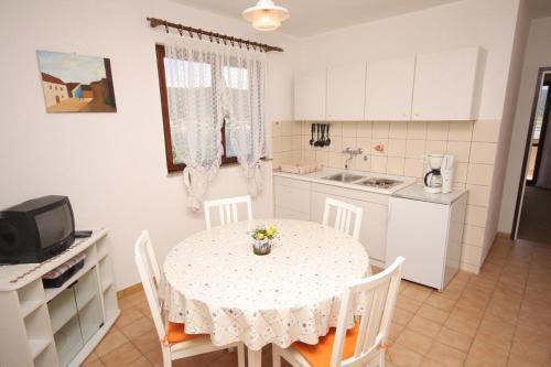 Apartment Supetarska Draga - Donja 2013a