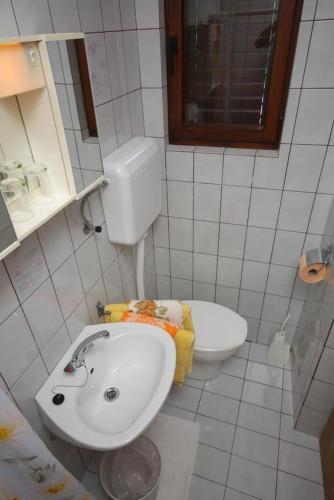 Apartment Supetarska Draga - Donja 2013a