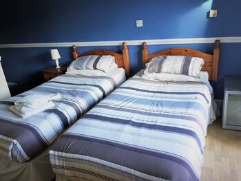 Hotel Halfway House Inn Country Lodge
