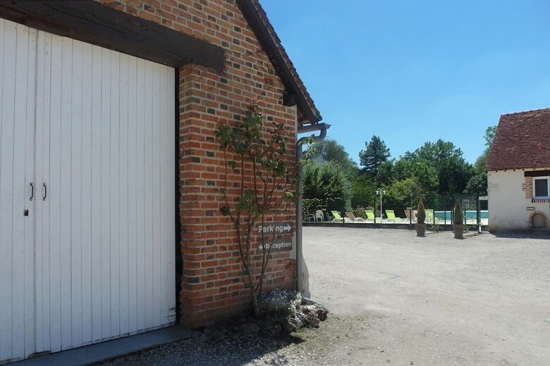 Hotel Logis Du Cygne