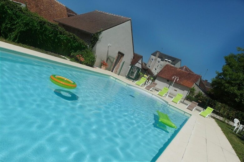 Hotel Logis Du Cygne