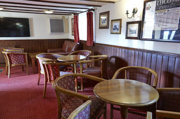 Hotel Queens Head Htl Milton Ernest