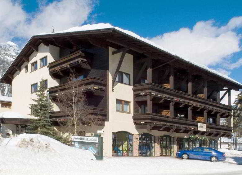 Hotel Alpina