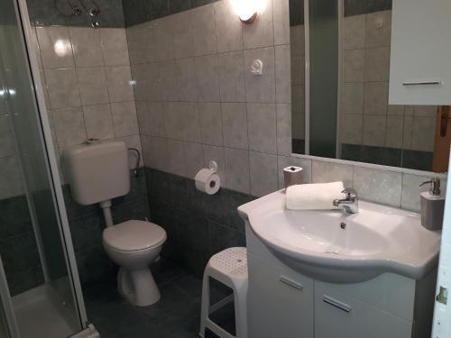 Hostal Apartments And Rooms Lorena 236