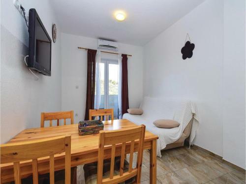 Apartment Murter With Sea View 05