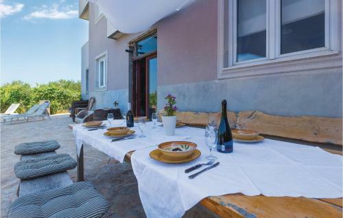 Apartment Murter With Sea View 05