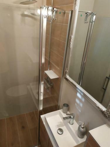 Hostal Rooms Diana