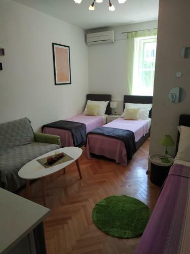 Hostal Rooms Diana