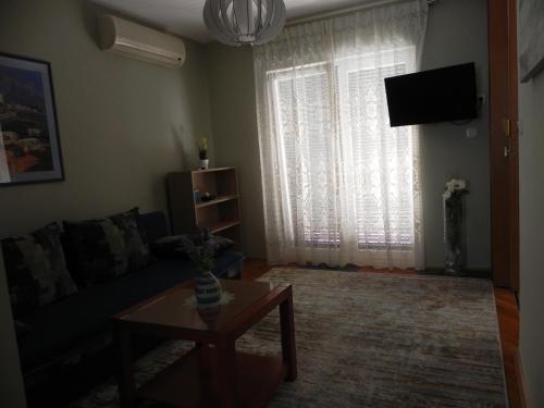 Apartments Kataleni?