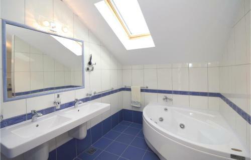 Apartment Kastel Luksic With Sea View II