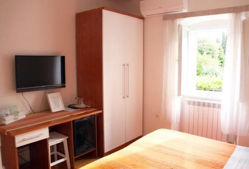 Hostal Apartments & Rooms Nada