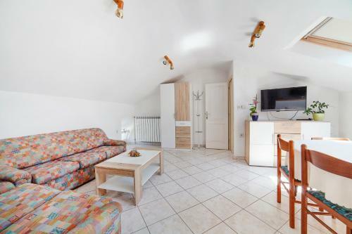 Hostal Apartments & Rooms Nada