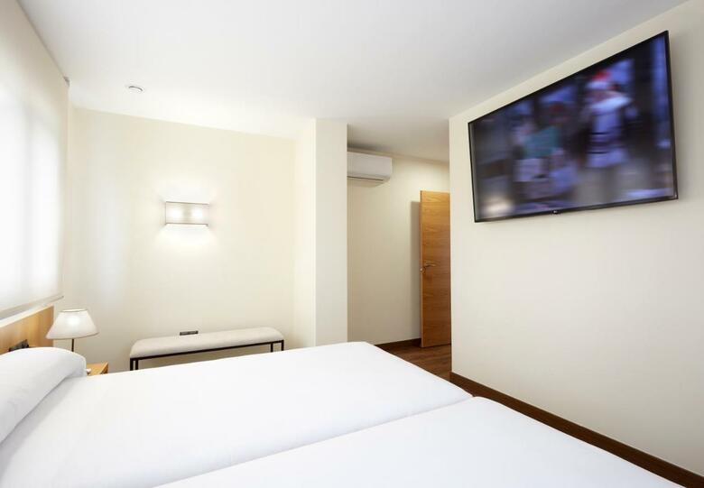 Hotel Arias Aeropuerto
