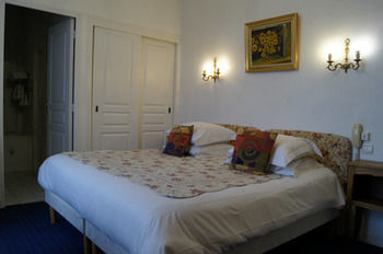 Hotel L Hostellerie Du Chateau