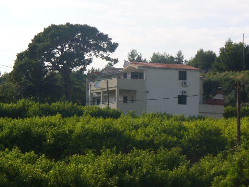 Apartments Villa Dvori Vi?kovi