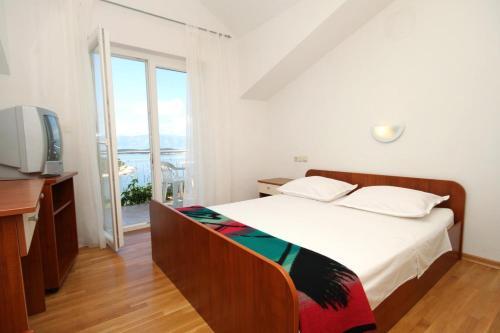 Apartments With A Parking Space Jelsa (hvar) - 8765
