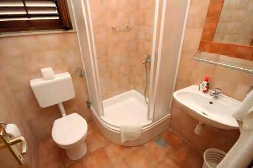 Apartments With A Parking Space Jelsa (hvar) - 8765