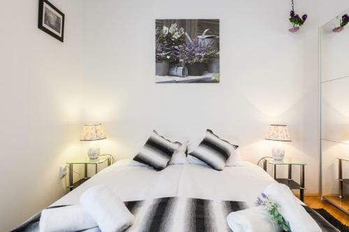 Bagi Apartment In Old Town Center