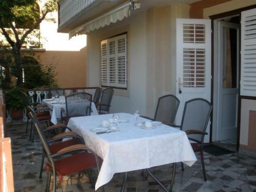 Hostal Apartmani I Sobe Mara