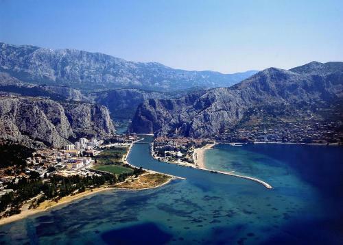Hotel Tourist Settlement Brzet