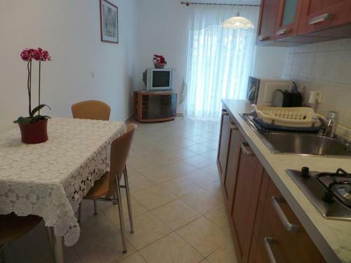 Apartments In Fazana/istrien 8456