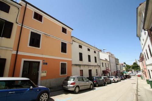 Hostal Old Town Rooms And Apartment