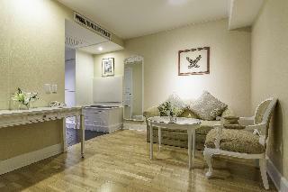 Hotel Windsor Suite And Convention