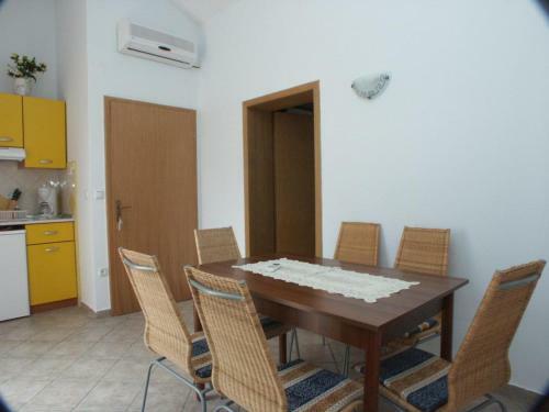 Apartment Crikvenica 2354e