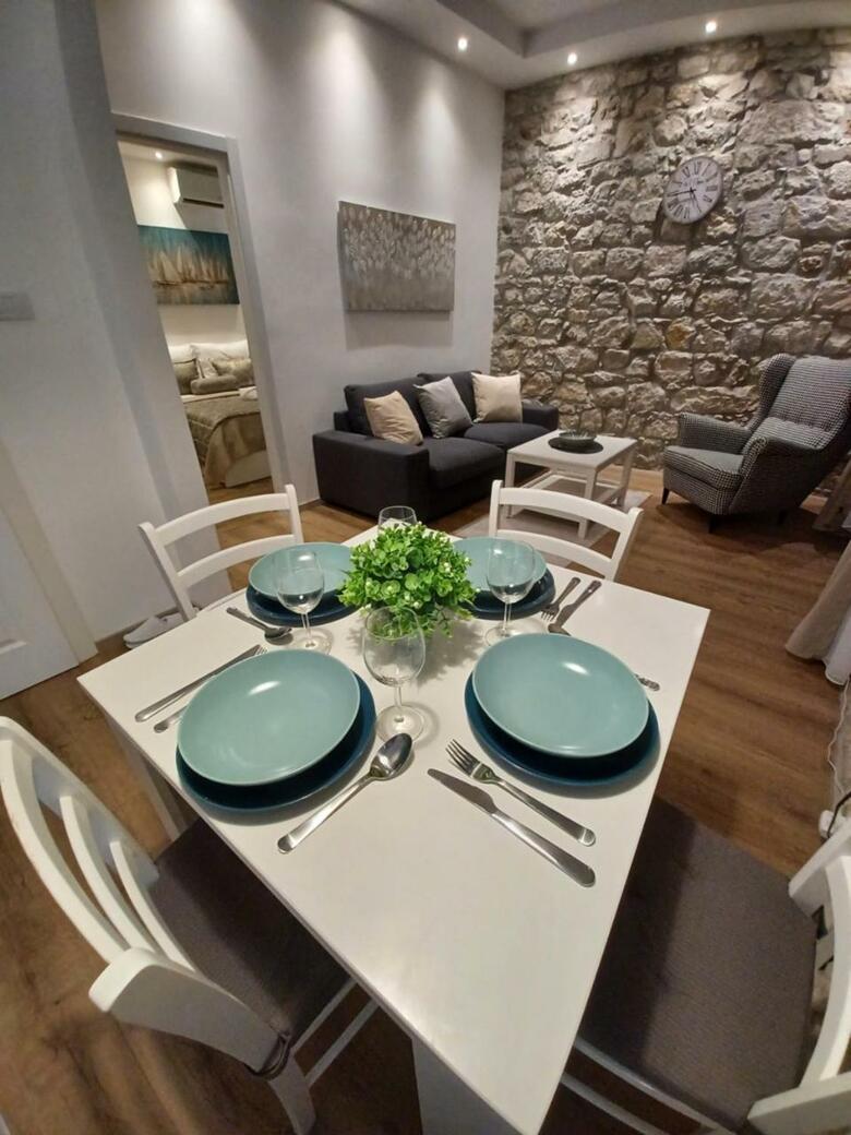 Hostal Placeta Apartments