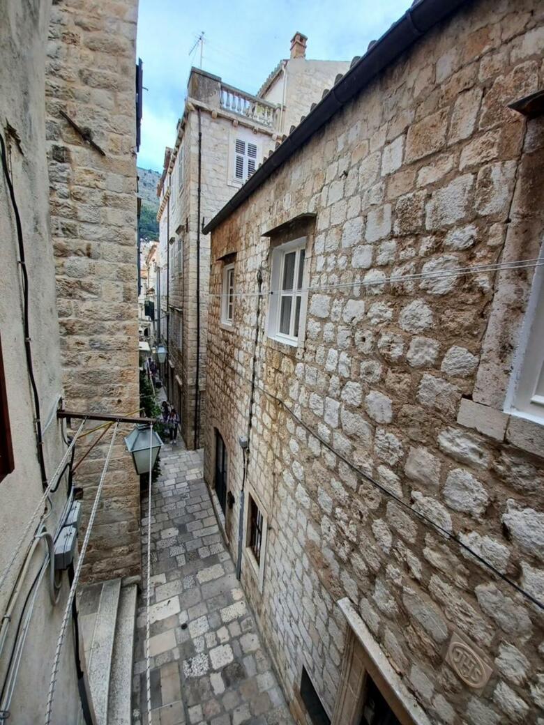 Hostal Placeta Apartments