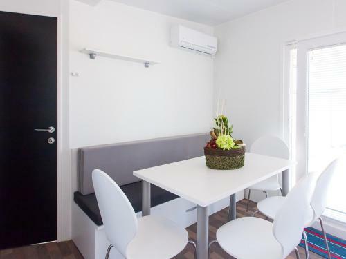 Superior Mobile Homes In Camping Kastanija