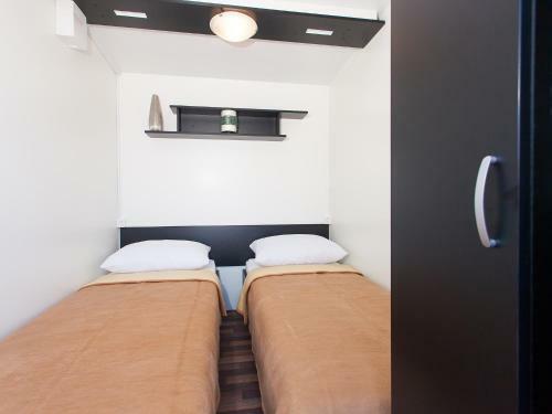 Superior Mobile Homes In Camping Kastanija