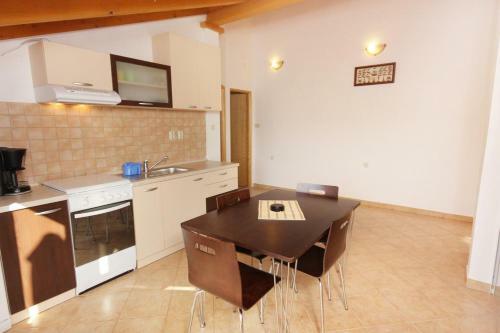 Apartment Razanac 5885a