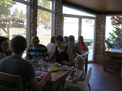 Hostal Apartments And Rooms Kristina