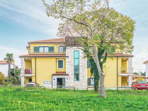A Bright Modern Apartment In Umag